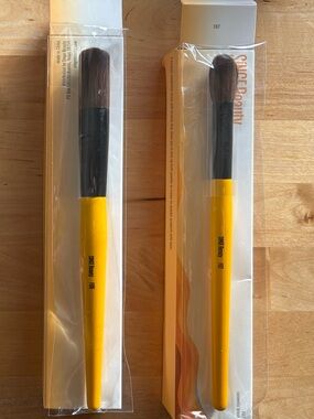 Singe Beauty brushes